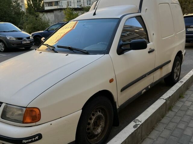 Белый Фольксваген Кадди, объемом двигателя 1.9 л и пробегом 400 тыс. км за 1800 $, фото 1 на Automoto.ua