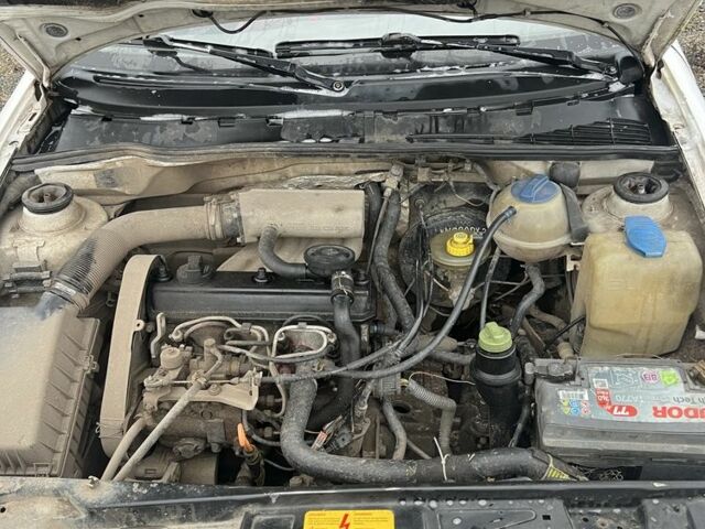 Белый Фольксваген Кадди, объемом двигателя 1.9 л и пробегом 3 тыс. км за 1800 $, фото 7 на Automoto.ua