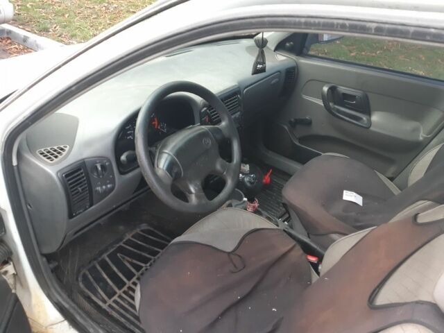 Белый Фольксваген Кадди, объемом двигателя 1.4 л и пробегом 400 тыс. км за 650 $, фото 5 на Automoto.ua