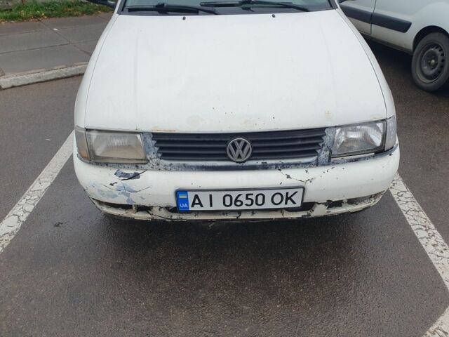 Белый Фольксваген Кадди, объемом двигателя 1.9 л и пробегом 209 тыс. км за 1200 $, фото 2 на Automoto.ua