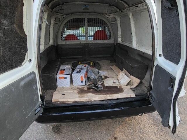 Фольксваген Кадди 2001 в Николаеве на Automoto.ua Белый Фольксваген Кадди, объемом двигателя 1.4 л и пробегом 300 тыс. км за 1500 $, фото 17 на Automoto.ua