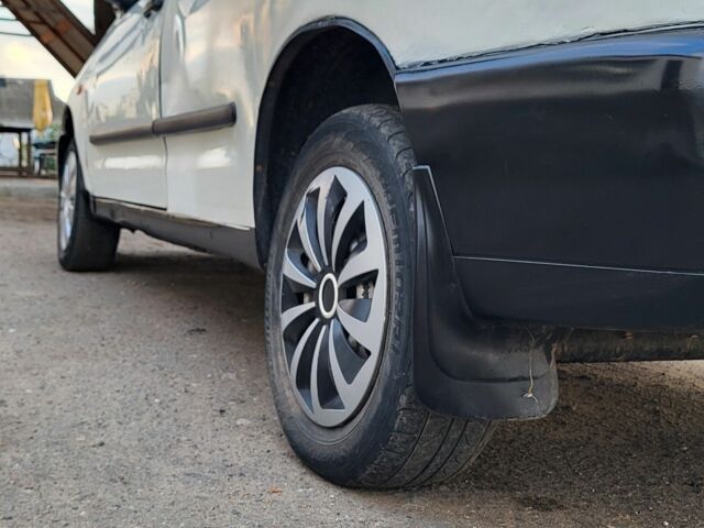 Фольксваген Кадди 2001 в Николаеве на Automoto.ua Белый Фольксваген Кадди, объемом двигателя 1.4 л и пробегом 300 тыс. км за 1500 $, фото 8 на Automoto.ua