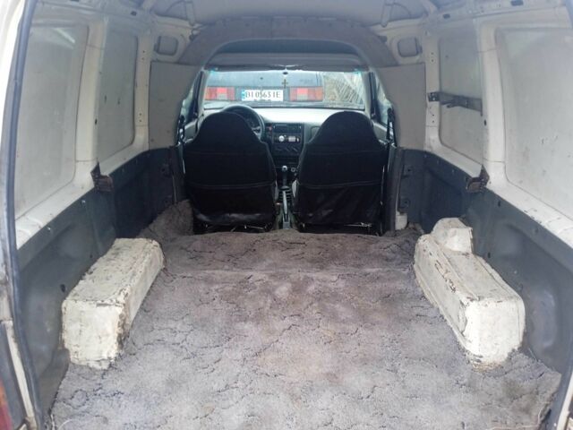 Белый Фольксваген Кадди, объемом двигателя 1.9 л и пробегом 110 тыс. км за 1500 $, фото 5 на Automoto.ua