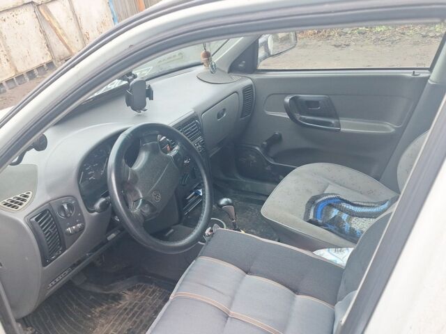 Білий Фольксваген Кадді, об'ємом двигуна 1.9 л та пробігом 100 тис. км за 2367 $, фото 3 на Automoto.ua