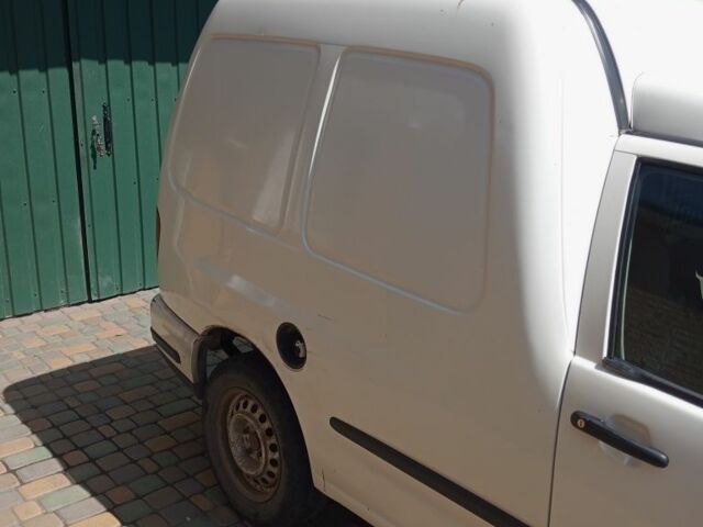 Белый Фольксваген Кадди, объемом двигателя 1.9 л и пробегом 450 тыс. км за 1600 $, фото 3 на Automoto.ua