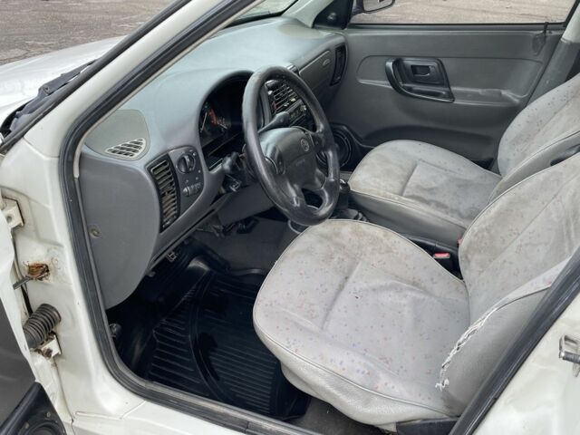 Білий Фольксваген Кадді, об'ємом двигуна 1.4 л та пробігом 215 тис. км за 1450 $, фото 9 на Automoto.ua