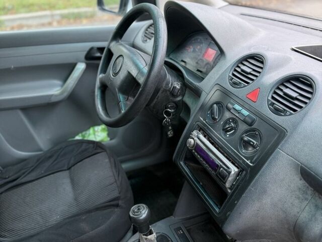 Білий Фольксваген Кадді, об'ємом двигуна 2 л та пробігом 500 тис. км за 2000 $, фото 4 на Automoto.ua