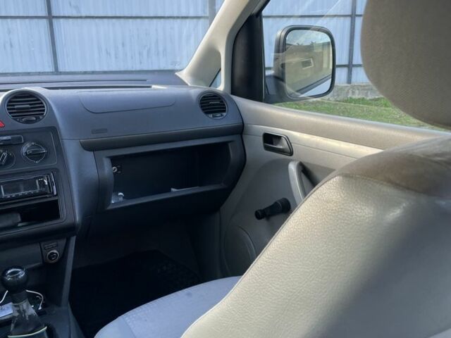 Белый Фольксваген Кадди, объемом двигателя 1.4 л и пробегом 310 тыс. км за 4800 $, фото 6 на Automoto.ua