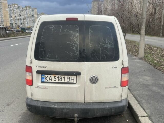 Белый Фольксваген Кадди, объемом двигателя 1.9 л и пробегом 300 тыс. км за 4500 $, фото 3 на Automoto.ua