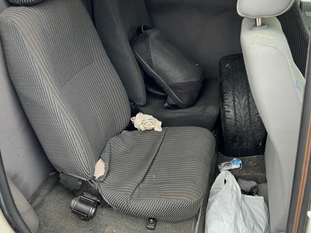 Белый Фольксваген Кадди, объемом двигателя 1.9 л и пробегом 350 тыс. км за 2700 $, фото 3 на Automoto.ua