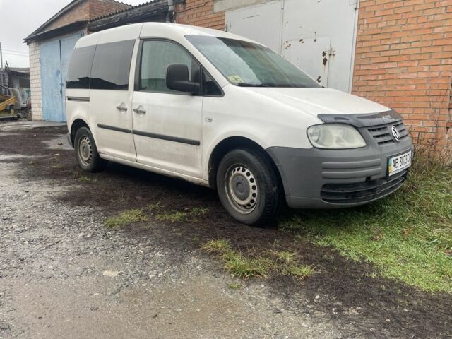 Белый Фольксваген Кадди, объемом двигателя 2 л и пробегом 300 тыс. км за 3700 $, фото 1 на Automoto.ua