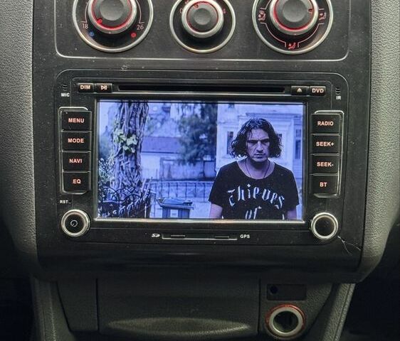 Белый Фольксваген Кадди, объемом двигателя 1.9 л и пробегом 213 тыс. км за 7000 $, фото 4 на Automoto.ua