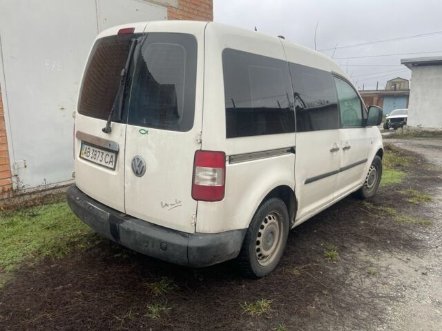 Белый Фольксваген Кадди, объемом двигателя 2 л и пробегом 300 тыс. км за 3700 $, фото 3 на Automoto.ua