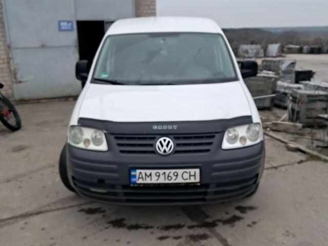 Белый Фольксваген Кадди, объемом двигателя 1.4 л и пробегом 400 тыс. км за 3300 $, фото 2 на Automoto.ua