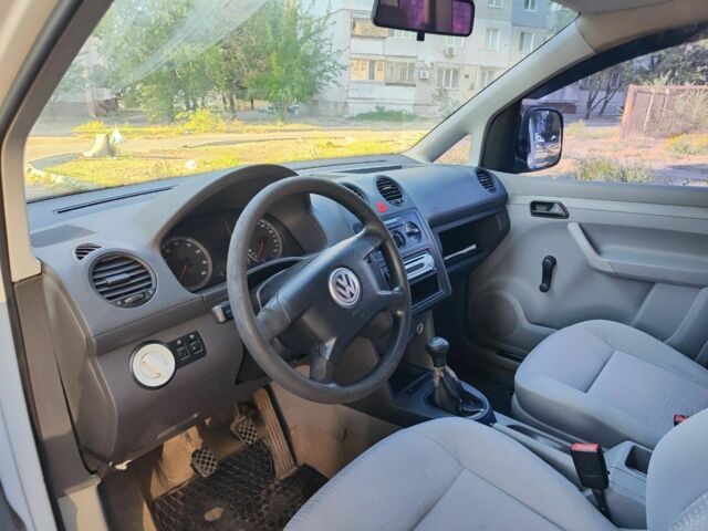 Білий Фольксваген Кадді, об'ємом двигуна 0 л та пробігом 220 тис. км за 4850 $, фото 5 на Automoto.ua