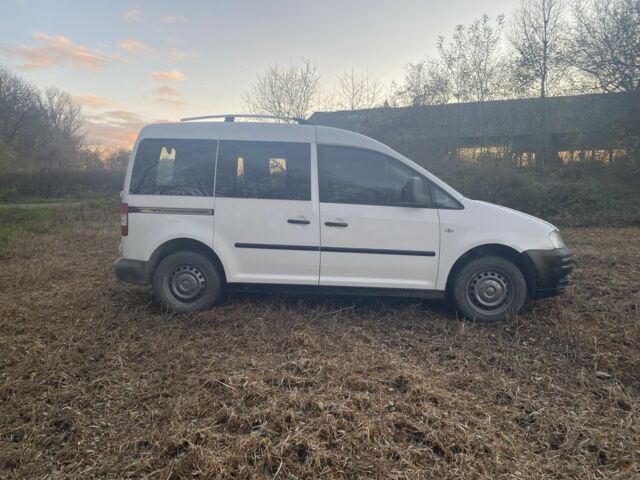 Белый Фольксваген Кадди, объемом двигателя 0 л и пробегом 305 тыс. км за 5500 $, фото 3 на Automoto.ua