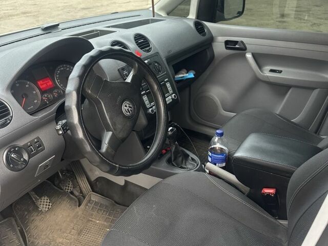 Білий Фольксваген Кадді, об'ємом двигуна 1.9 л та пробігом 330 тис. км за 5700 $, фото 5 на Automoto.ua