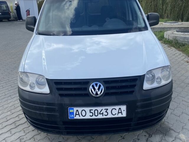 Фольксваген Кадди 2006 в Береговом на Automoto.ua Белый Фольксваген Кадди, объемом двигателя 0 л и пробегом 276 тыс. км за 3800 $, фото 4 на Automoto.ua