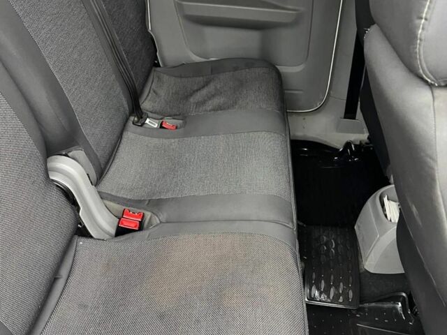 Белый Фольксваген Кадди, объемом двигателя 1.9 л и пробегом 330 тыс. км за 6000 $, фото 3 на Automoto.ua