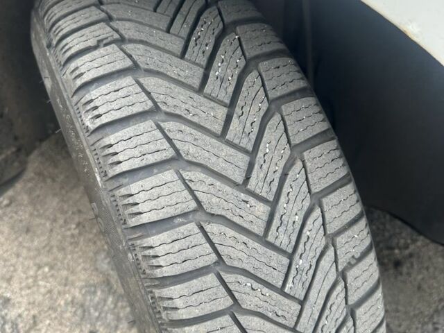 Білий Фольксваген Кадді, об'ємом двигуна 1.9 л та пробігом 330 тис. км за 5700 $, фото 7 на Automoto.ua