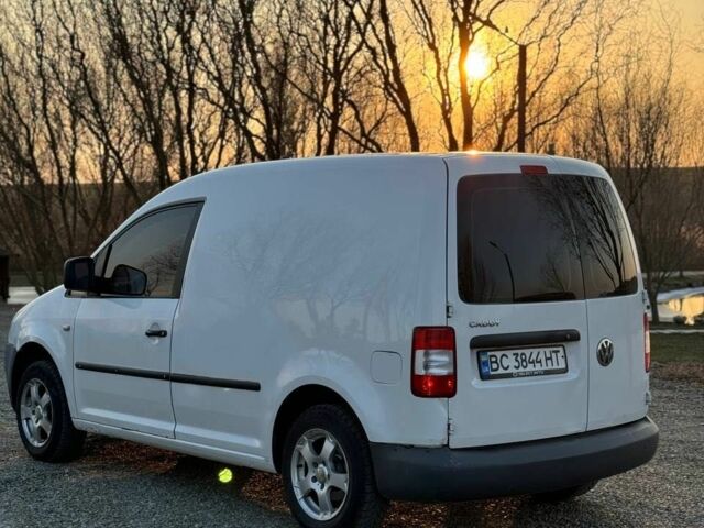Белый Фольксваген Кадди, объемом двигателя 1.4 л и пробегом 430 тыс. км за 3200 $, фото 3 на Automoto.ua