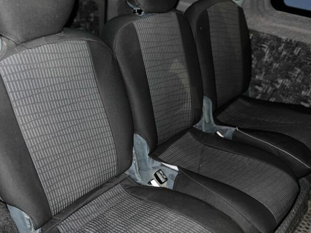 Белый Фольксваген Кадди, объемом двигателя 1.9 л и пробегом 278 тыс. км за 5500 $, фото 7 на Automoto.ua