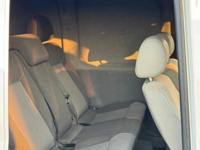 Белый Фольксваген Кадди, объемом двигателя 1.4 л и пробегом 430 тыс. км за 3200 $, фото 7 на Automoto.ua