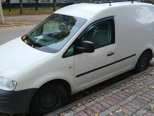 Белый Фольксваген Кадди, объемом двигателя 1.4 л и пробегом 240 тыс. км за 5000 $, фото 1 на Automoto.ua