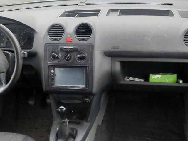 Білий Фольксваген Кадді, об'ємом двигуна 2 л та пробігом 334 тис. км за 4250 $, фото 6 на Automoto.ua