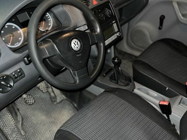 Белый Фольксваген Кадди, объемом двигателя 1.9 л и пробегом 278 тыс. км за 5500 $, фото 6 на Automoto.ua