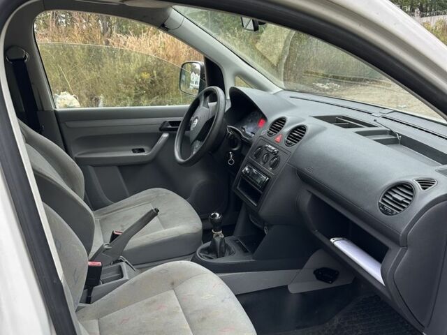 Білий Фольксваген Кадді, об'ємом двигуна 1.9 л та пробігом 330 тис. км за 2700 $, фото 7 на Automoto.ua