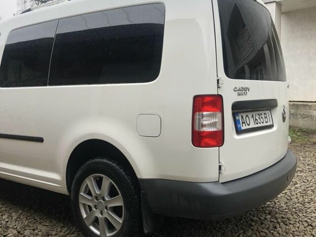 Белый Фольксваген Кадди, объемом двигателя 1.9 л и пробегом 343 тыс. км за 6800 $, фото 1 на Automoto.ua