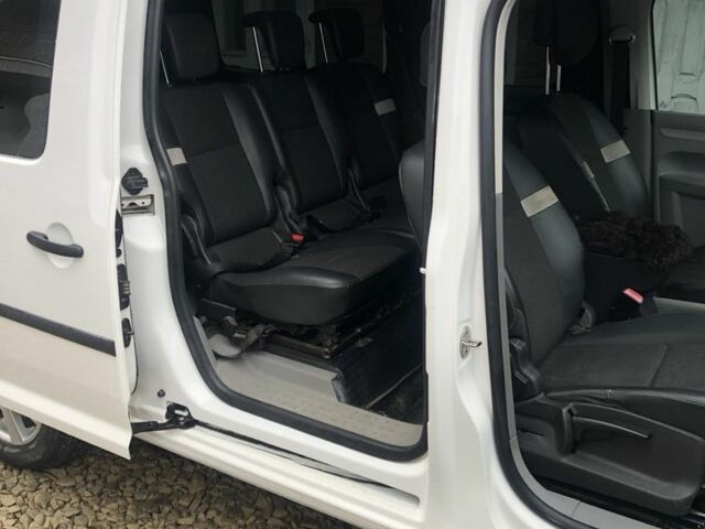 Белый Фольксваген Кадди, объемом двигателя 1.9 л и пробегом 343 тыс. км за 6800 $, фото 6 на Automoto.ua