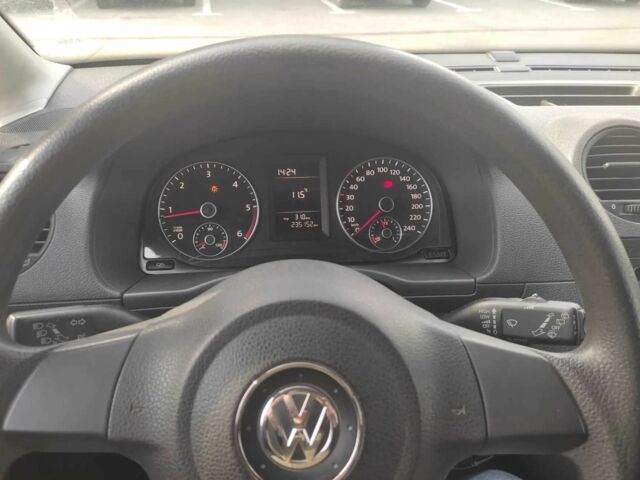 Фольксваген Кадди 2010 в Харькове на Automoto.ua Белый Фольксваген Кадди, объемом двигателя 1.6 л и пробегом 237 тыс. км за 6399 $, фото 14 на Automoto.ua