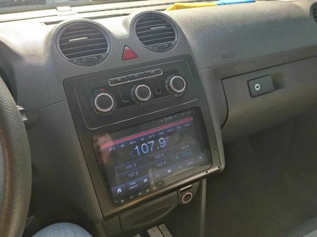 Фольксваген Кадди 2010 в Харькове на Automoto.ua Белый Фольксваген Кадди, объемом двигателя 1.6 л и пробегом 237 тыс. км за 6399 $, фото 12 на Automoto.ua