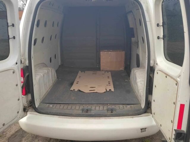 Фольксваген Кадди 2010 в Харькове на Automoto.ua Белый Фольксваген Кадди, объемом двигателя 1.6 л и пробегом 237 тыс. км за 6399 $, фото 6 на Automoto.ua