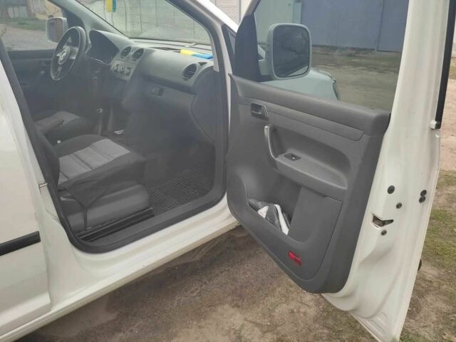 Фольксваген Кадди 2010 в Харькове на Automoto.ua Белый Фольксваген Кадди, объемом двигателя 1.6 л и пробегом 237 тыс. км за 6399 $, фото 4 на Automoto.ua