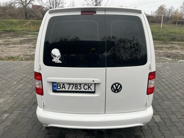 Белый Фольксваген Кадди, объемом двигателя 1.2 л и пробегом 145 тыс. км за 7392 $, фото 3 на Automoto.ua