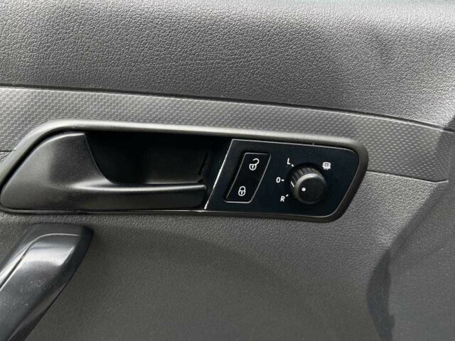 Белый Фольксваген Кадди, объемом двигателя 1.6 л и пробегом 391 тыс. км за 7200 $, фото 9 на Automoto.ua