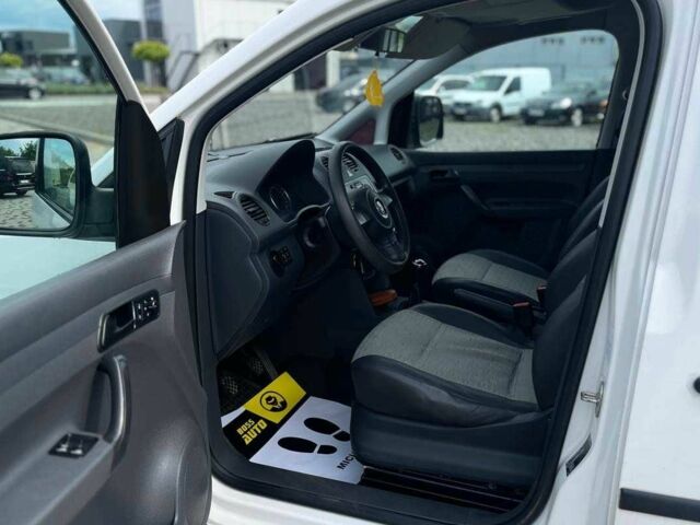 Белый Фольксваген Кадди, объемом двигателя 1.6 л и пробегом 391 тыс. км за 7200 $, фото 8 на Automoto.ua