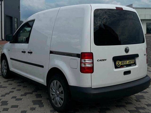 Белый Фольксваген Кадди, объемом двигателя 1.6 л и пробегом 391 тыс. км за 7200 $, фото 4 на Automoto.ua