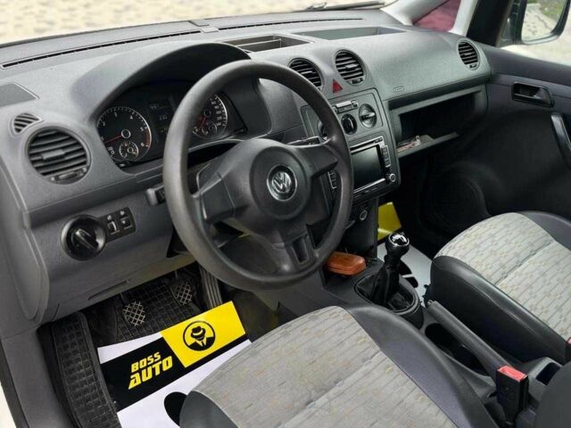 Белый Фольксваген Кадди, объемом двигателя 1.6 л и пробегом 391 тыс. км за 7200 $, фото 11 на Automoto.ua