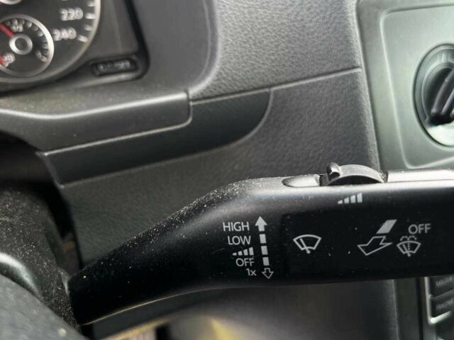 Белый Фольксваген Кадди, объемом двигателя 1.6 л и пробегом 391 тыс. км за 7200 $, фото 16 на Automoto.ua