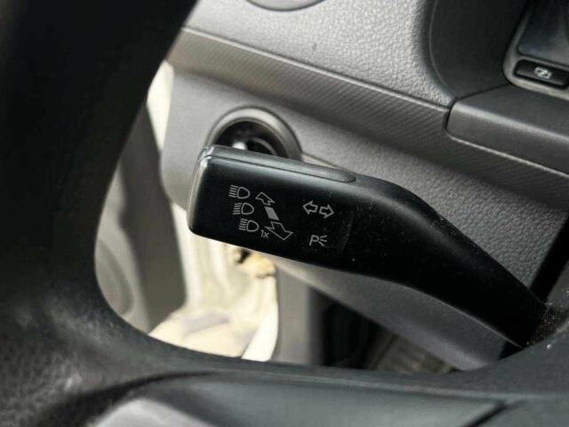 Белый Фольксваген Кадди, объемом двигателя 1.6 л и пробегом 391 тыс. км за 7200 $, фото 15 на Automoto.ua