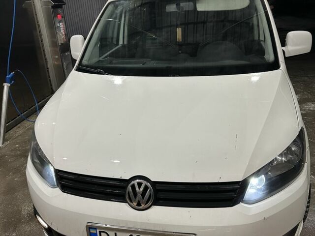 Білий Фольксваген Кадді, об'ємом двигуна 1.6 л та пробігом 245 тис. км за 8400 $, фото 2 на Automoto.ua