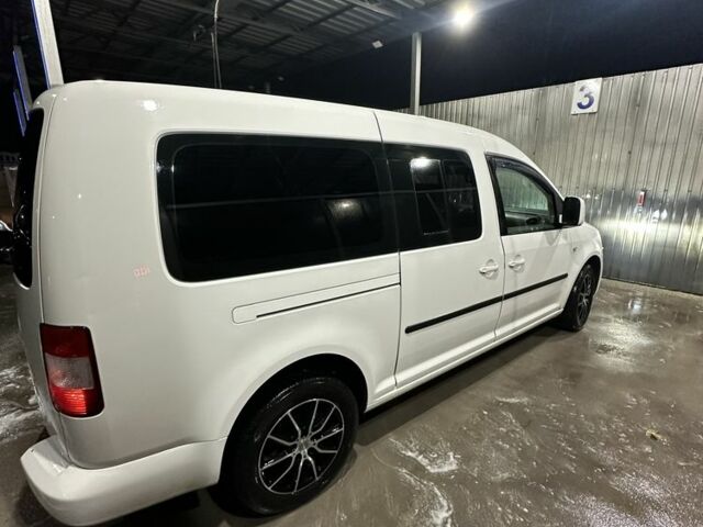 Білий Фольксваген Кадді, об'ємом двигуна 1.6 л та пробігом 245 тис. км за 8400 $, фото 5 на Automoto.ua