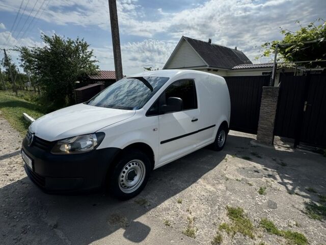 Фольксваген Кадди 2012 в Киеве на Automoto.ua Белый Фольксваген Кадди, объемом двигателя 1.6 л и пробегом 260 тыс. км за 10000 $, фото 2 на Automoto.ua