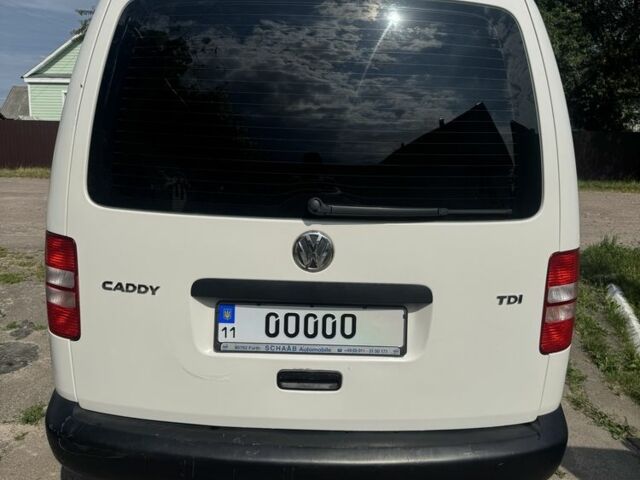 Фольксваген Кадди 2012 в Киеве на Automoto.ua Белый Фольксваген Кадди, объемом двигателя 1.6 л и пробегом 260 тыс. км за 10000 $, фото 3 на Automoto.ua