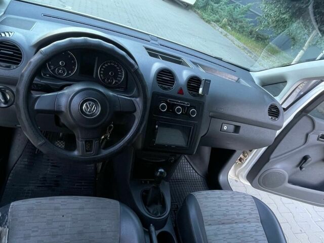 Белый Фольксваген Кадди, объемом двигателя 0 л и пробегом 149 тыс. км за 5700 $, фото 8 на Automoto.ua