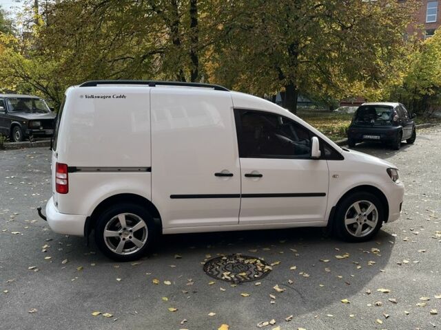 Білий Фольксваген Кадді, об'ємом двигуна 1.6 л та пробігом 280 тис. км за 8000 $, фото 3 на Automoto.ua